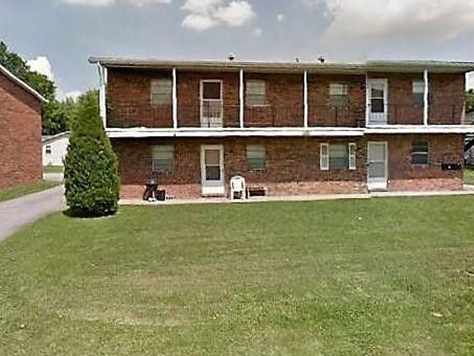 1st image of 104 Lee Dr #2