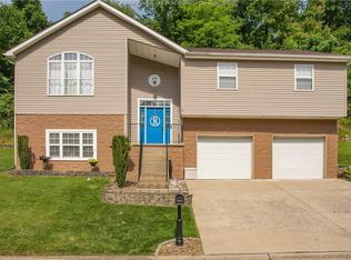 115 Deer Valley Dr, Hurricane, WV 25526