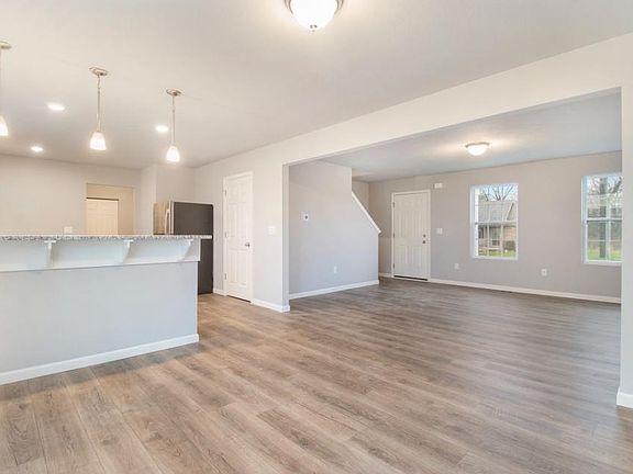 5th image of 53571 Larne Dr
