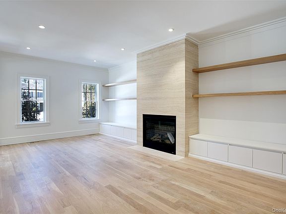 2nd image of 409 Abbey Road