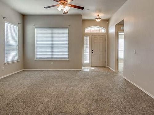 4th image of 509 Lone Oak Dr