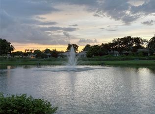 3483 Emerald Oaks Dr #1701, Hollywood, FL 33021