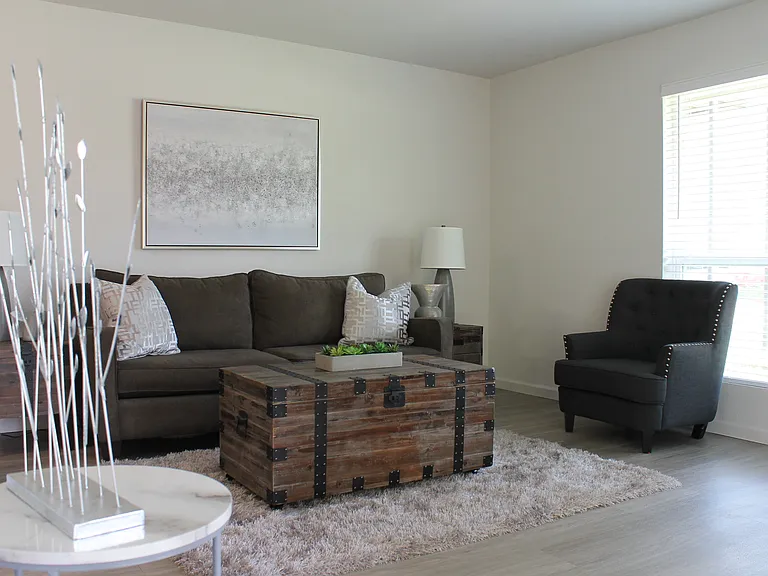 The Phoenix Apartments — Photo 9