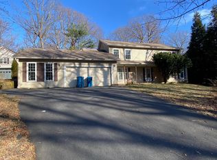 5105 Pheasant Ridge Rd, Fairfax, VA 22030