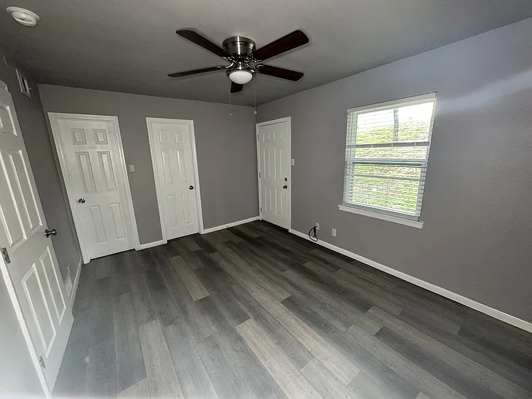 2834 Cedar Cir #4 — Photo 11