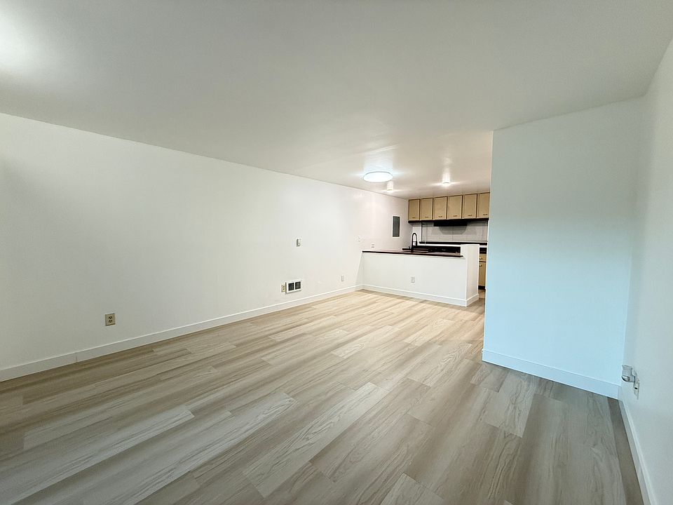 1st image of 4745 Ravenna Ave NE #4745