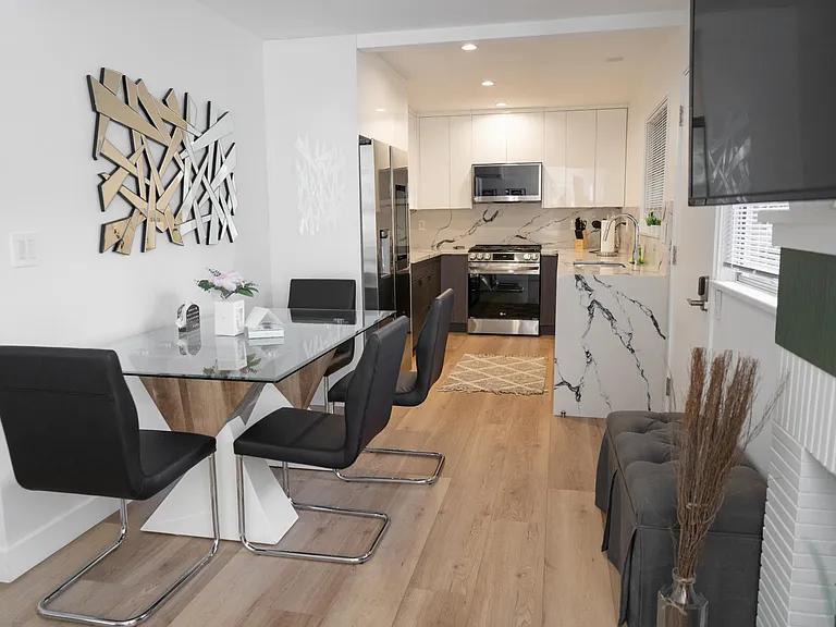 10863 Kling St #4 — Photo 7