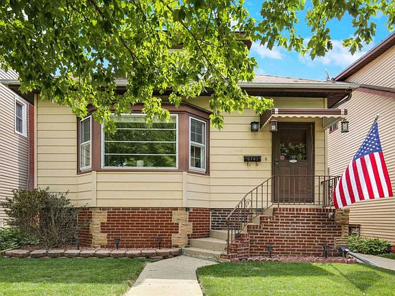 2nd image of 3761 N Olcott Ave