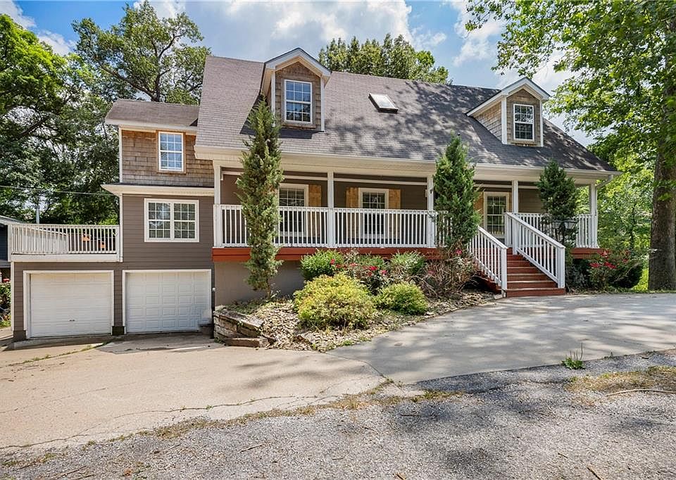 1st image of 16537 Ivy Ln