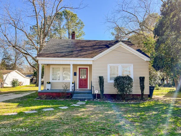 706 Nicholson Street, Clinton, NC 28328