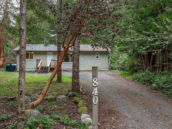 2nd image of 840 Mary Rd