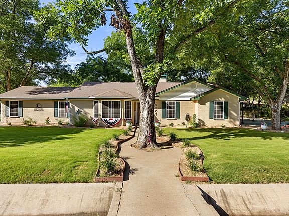 2nd image of 9209 Hanging Moss Dr