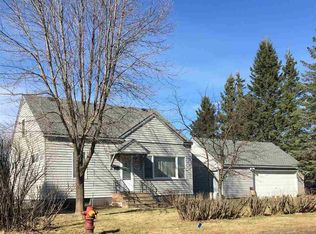 329 6th St, Proctor, MN 55810