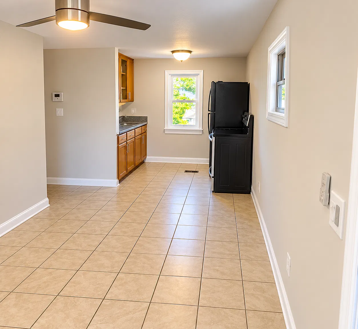 633 Byron Ave, Unit B : Upstairs duplex unit — Photo 4