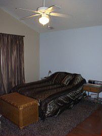 http://www.propertyboss.net/CustomerImages/SWEYER_71385/media/Properties/1414%20Willoughby%20Park%206/zsmall_Master%20Bedroom.jpg