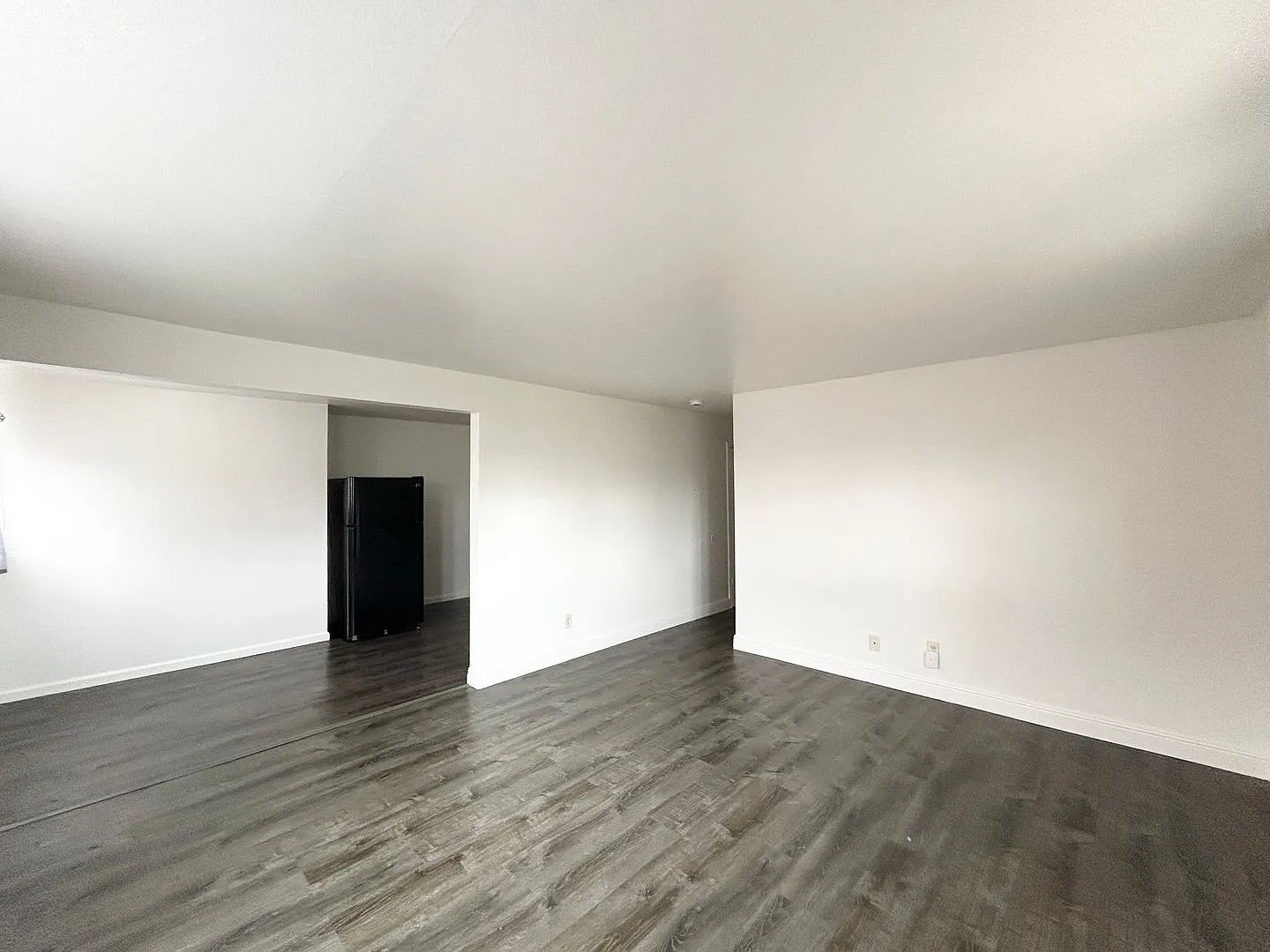 3800 Waller Ave — Photo 1