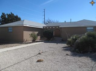 1215 Hopi Rd, Carlsbad, NM 88220