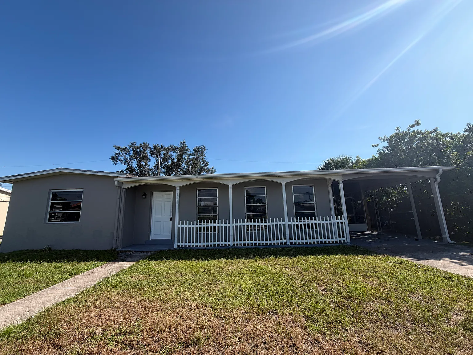 3 bed, 1265 sqft, $1,650 — Photo 1