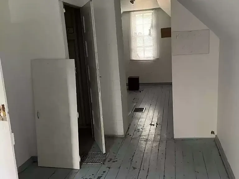 223 E Clara St — Photo 16