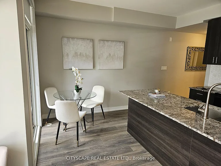 31 Florence St #9 — Photo 11