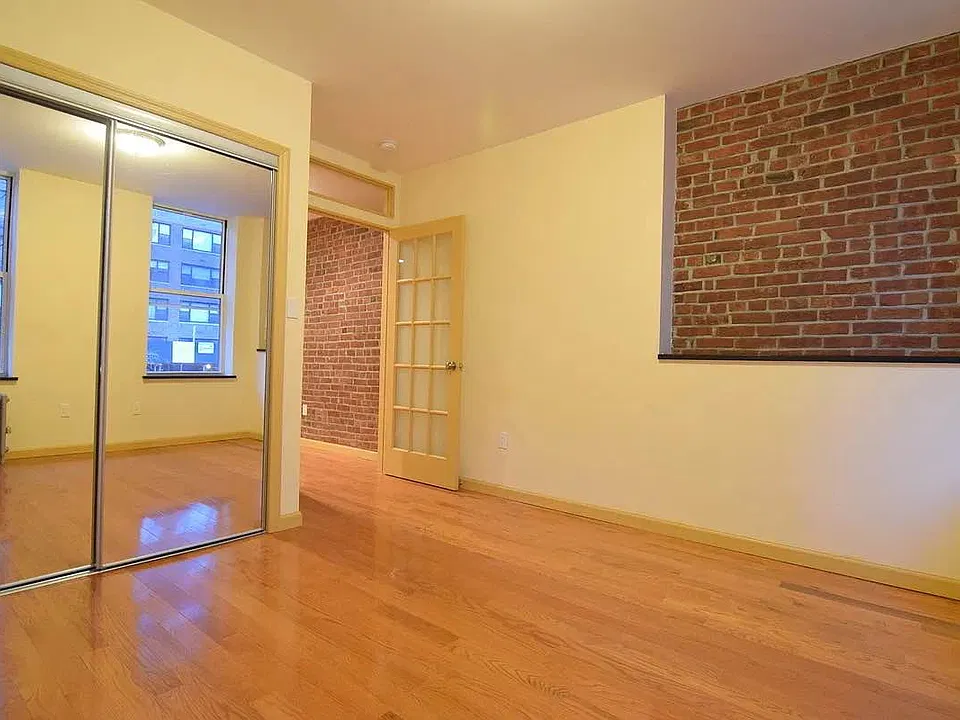 1162 1st Ave #2