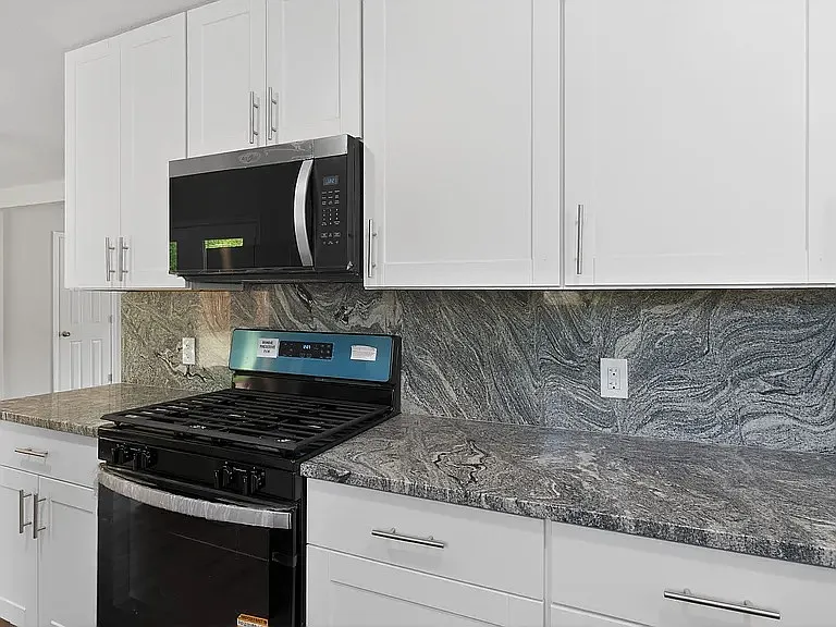 705 Donald Dr — Photo 8