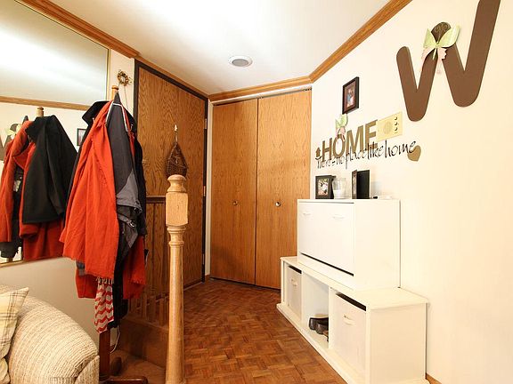4th image of 703 S Lake Shore Dr Unit 1F