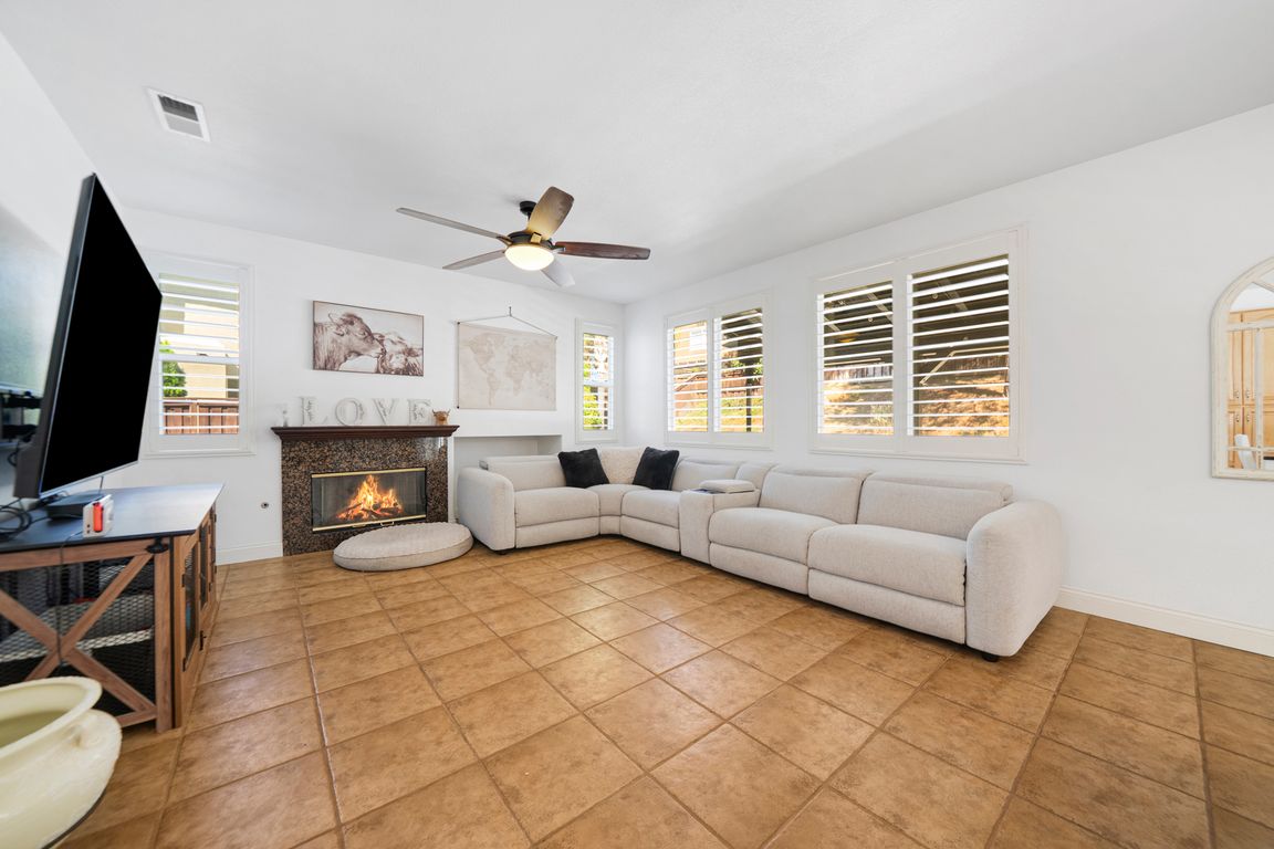 next background image