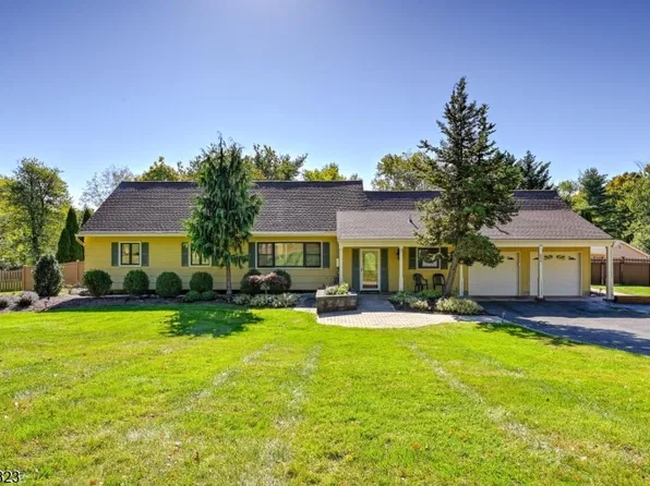 214 Bald Eagle Dr, Branchburg Twp., NJ 08876