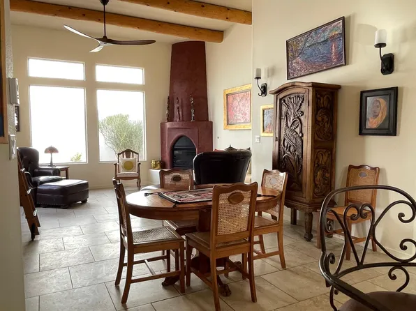 28 Brilliant Sky Dr, Santa Fe, NM 87508