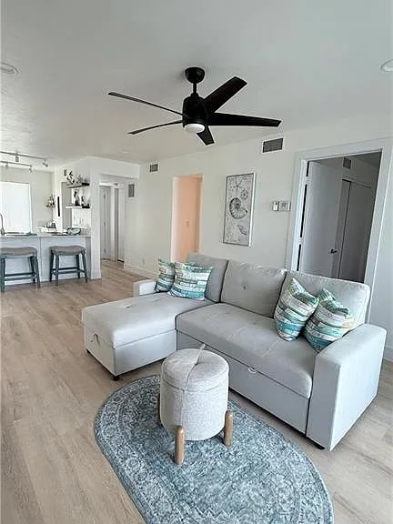 2235 San Marco Rd #5-204 — Photo 2