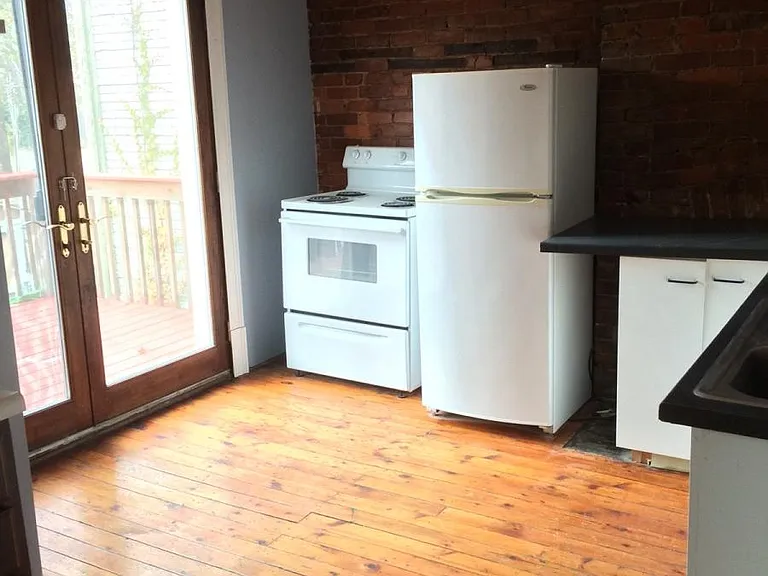 417 Kelly Ave #2 — Photo 4