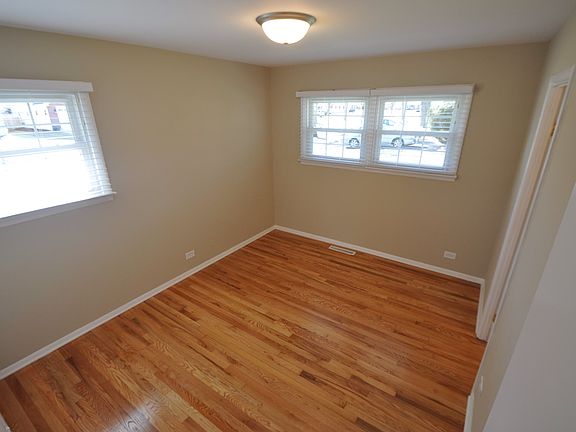 3rd image of 1105 W Maude Ave
