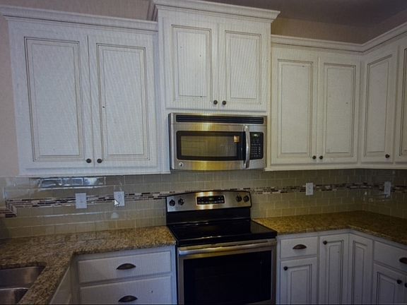 5th image of 208 Reeney Dr