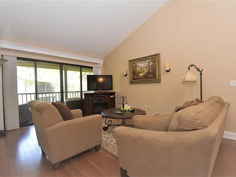 1637 Brookhouse Ct #BR243 — Photo 4