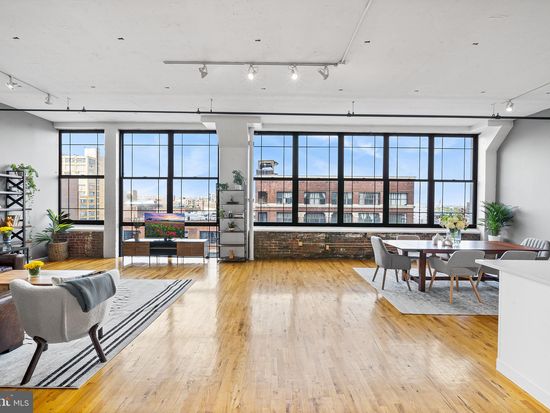 314 N 12th St APT 704, Philadelphia, PA 19107
