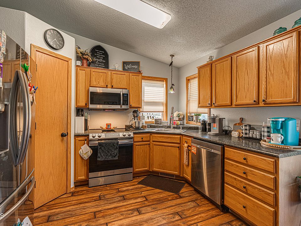 122 Allen Dr, Lincoln, ND 58504 MLS 4009307 Zillow