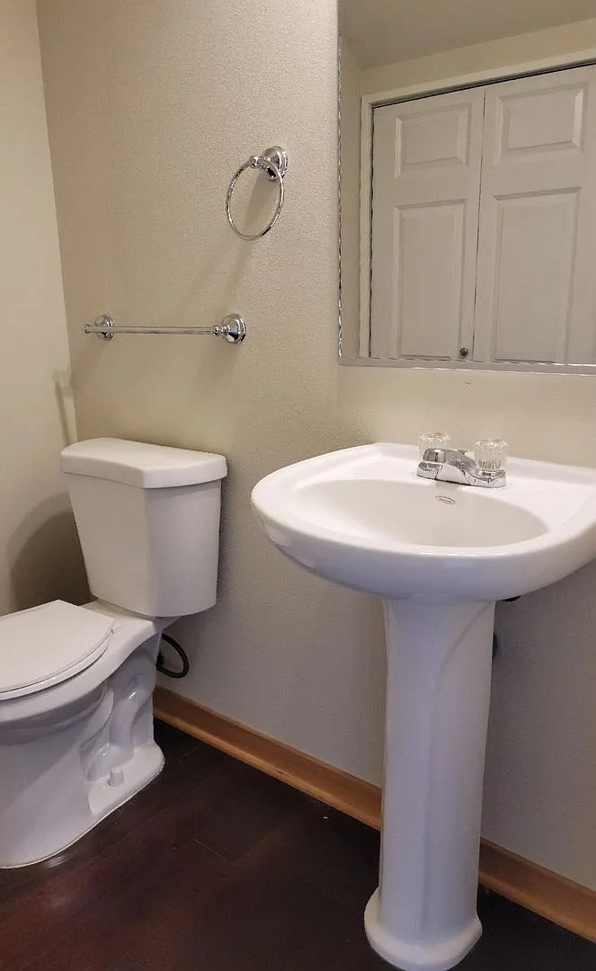 2 Bedroom in the Heart of Poulsbo — Photo 3