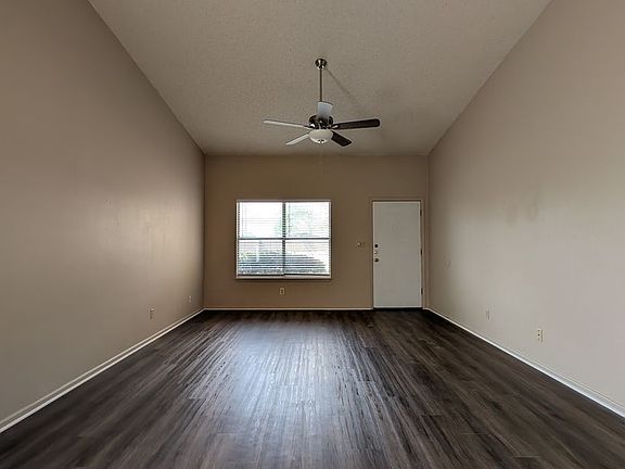 4th image of 1023 Wood Rd