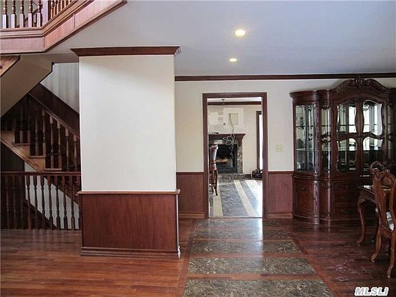 3rd image of 5021 244th St