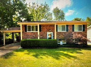 52 Saint Lawrence Dr, Ballwin, MO 63021