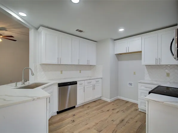 3902 Sunhill Dr, Greenville, TX 75402