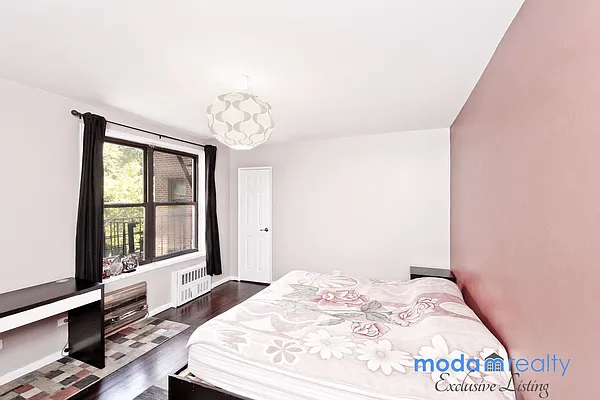 Sold by Moda Realty | media 13