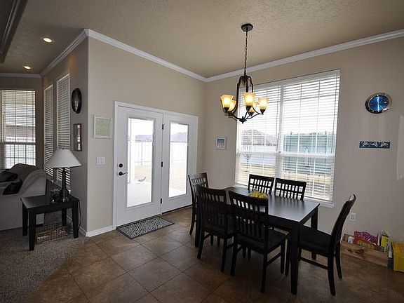 4th image of 109 Garrett Dr