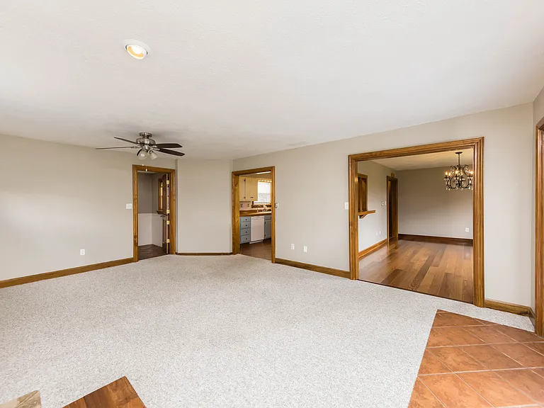 229 Topaz Ln — Photo 11
