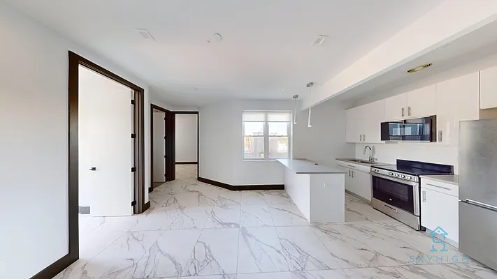 Rented by Skyhigh Realty NYC LLC | media 1