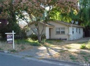 953 Stevenson St, Santa Rosa, CA 95404