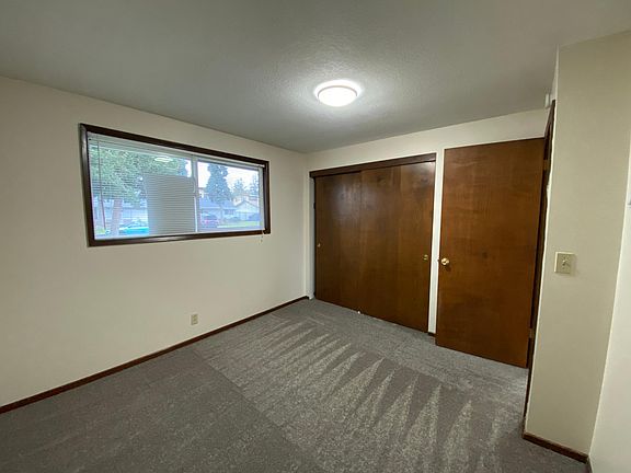 5th image of 511 NE 106th Ave
