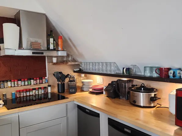 130 Chestnut St Floor 3, Kearny, NJ 07032