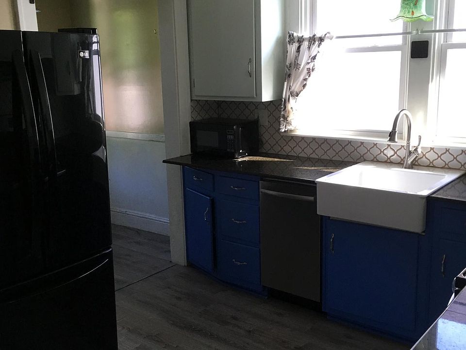 Kitchen (2nd floor)